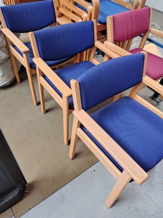 4 konferencestole, assorterede