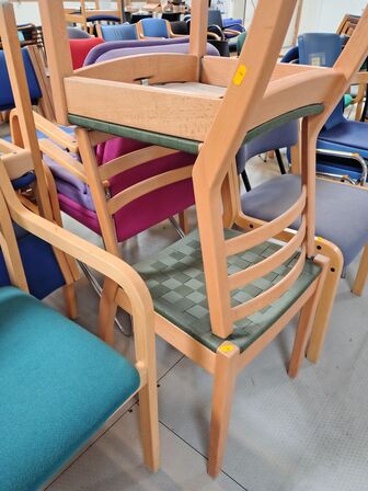 10 stole, assorterede