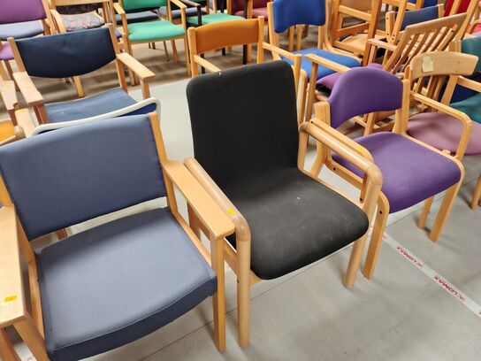 10 stole, assorterede