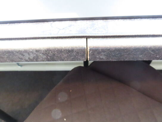 Langt bord, (4 stk. bordplader) - KAN FØRST AFHENTES FRA KL. 13:00 og til 15:00