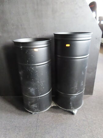 Vogn med 2 stk. papirkurve