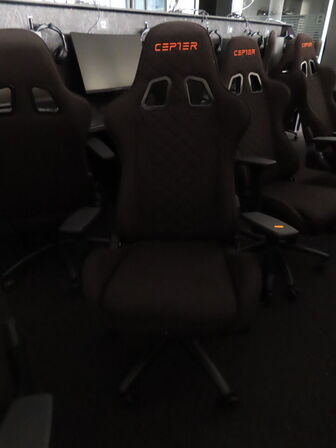 Gamer stol, CEPTER