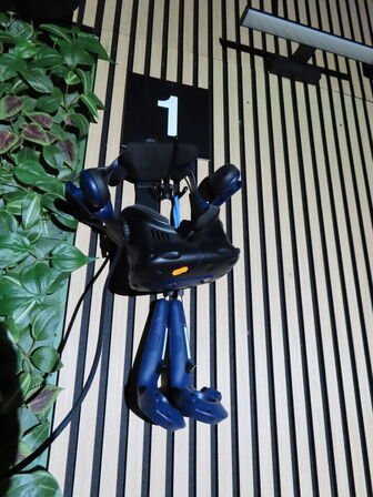 VR sæt, 43"  monitor, VR Headset, HTC VIVE PRO EYE HMD, 2 stk. HTC Controller