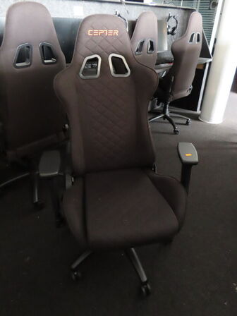 Gamer stol, CEPTER