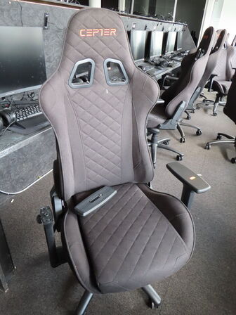 Gamer stol, CEPTER