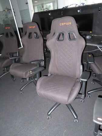 Gamer stol, CEPTER