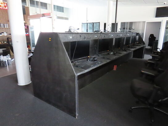 GAMERBORD - KAN FØRST AFHENTES FRA KL. 13:00 og til 15:00