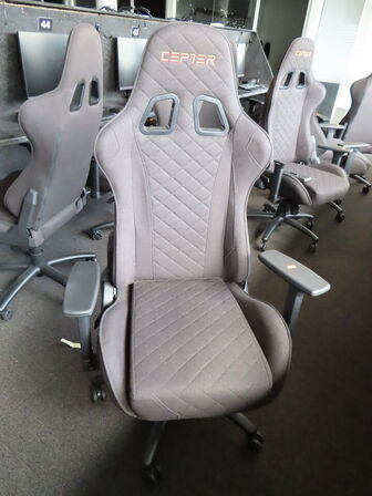 Gamer stol, CEPTER