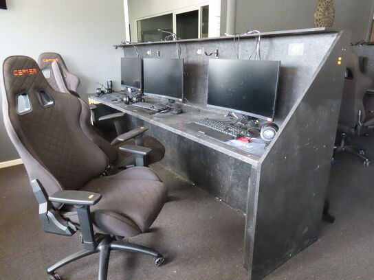 GAMERBORD - KAN FØRST AFHENTES FRA KL. 13:00 og til 15:00