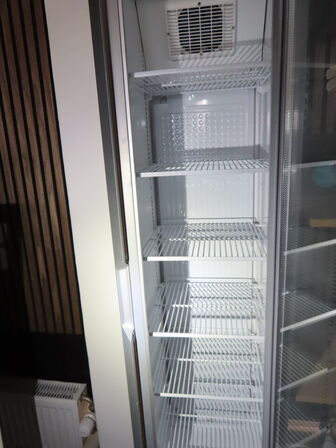 Displaykøleskab, REDBULL