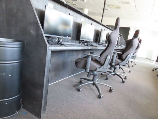 GAMERBORD - KAN FØRST AFHENTES FRA KL. 13:00 og til 15:00