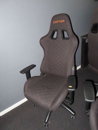 Gamer stol, CEPTER