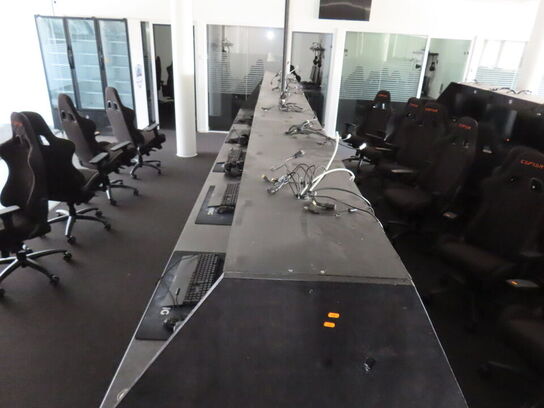 GAMERBORD - KAN FØRST AFHENTES FRA KL. 13:00 og til 15:00