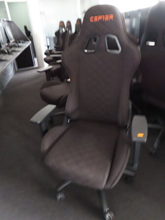 Gamer stol, CEPTER