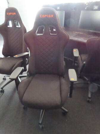 Gamer stol, CEPTER
