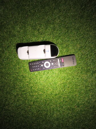 VR sæt, 43"  monitor, VR Headset, HTC VIVE PRO EYE HMD, 2 stk. HTC Controller