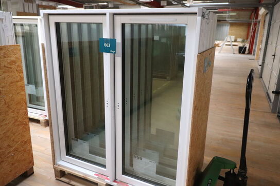 Vinduer, døre, gulve, isolering og andre byggematerialer.