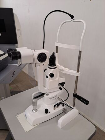 Eye Refractor, Lens Analyzer & Slit Lamp VISIONIX
