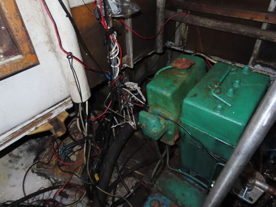 25 fod Ejvind selvlænsende damjolle, glasfiber, årgang 1977