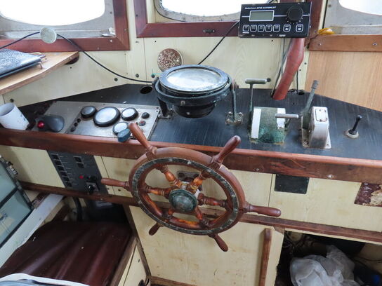 55 fod spejlgattet hæktrawler, stålbåd, byggeår 1985