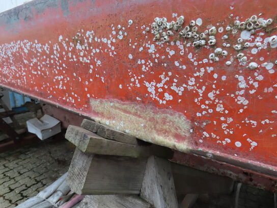 31 fod spejlgattet Dueholm m. frembygget styrehus, glasfiber, argang 1982