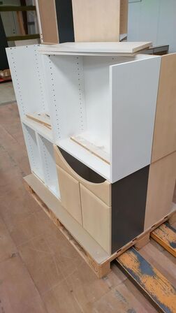 1 palle diverse badeværelsesskabe