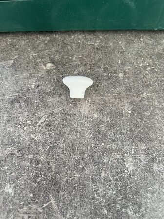 1 kasse porcelænsknopper ca. 300 stk.