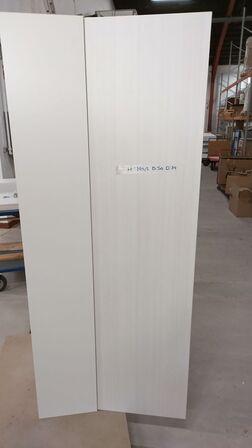 4 stk. usamlet højskabe H: 195,2 x B: 50 x D: 34,0 med låge og 16 hylder