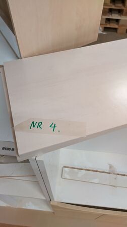 1 palle diverse badeværelsesskabe