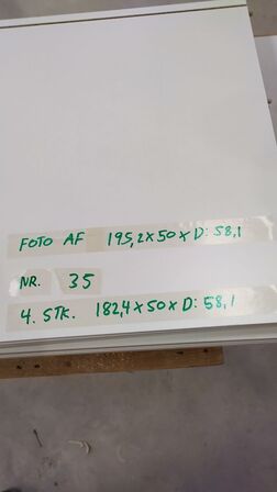 4 stk. usamlet højskabe H: 182,4 x B: 50 x D: 58,1 cm uden låger.