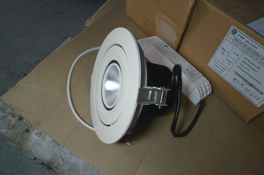 3 stk. store LED-indbygningsspots ca. ø-hul 16cm, e3light, Gimbal