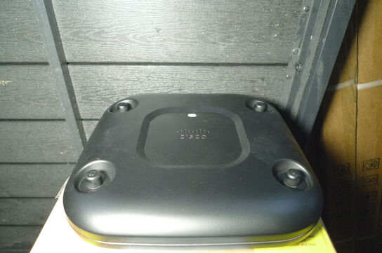 5 stk. Cisco routere, sorte