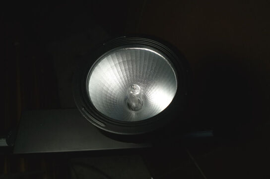 230V lysskinne 300cm sort m/4 stk. lamper + monteringstilbehør