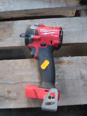 2 stk elværktøj MILWAUKEE