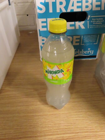 1,5 kasse SCHWEPPES LEMON