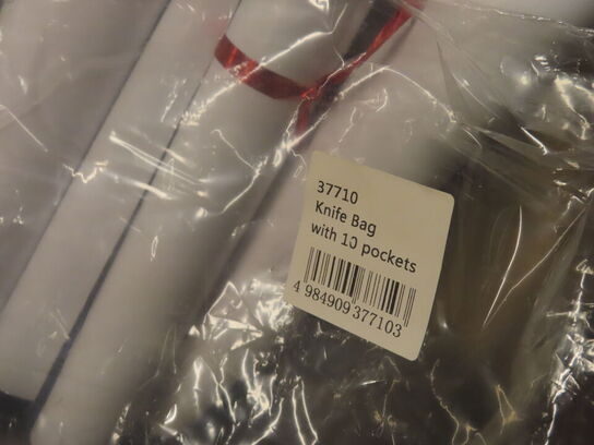 2 paller med diverse julepynt, reoler mv.