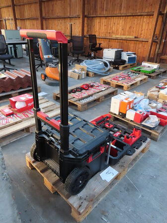 Trolleykuffert med tilbehør MILWAUKEE PACKOUT
