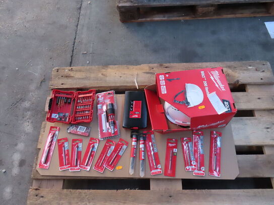 Diverse bor, hjelm mv. MILWAUKEE