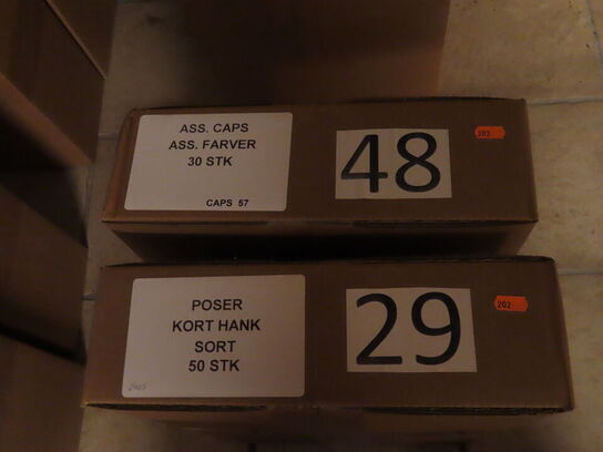 2 kasser caps og poser