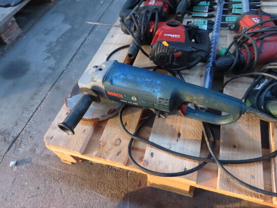 Palle med diverse elværktøjer, bor mv.