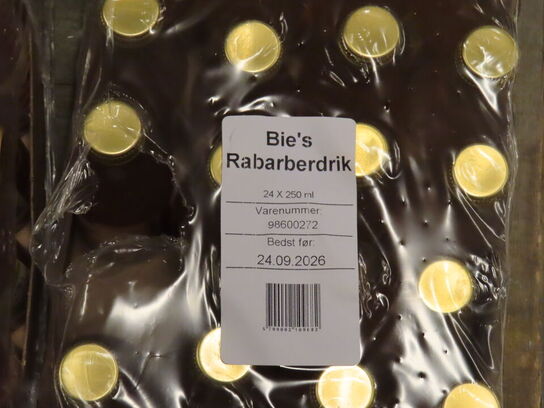 3 kasser rabarberdrik BIE'S