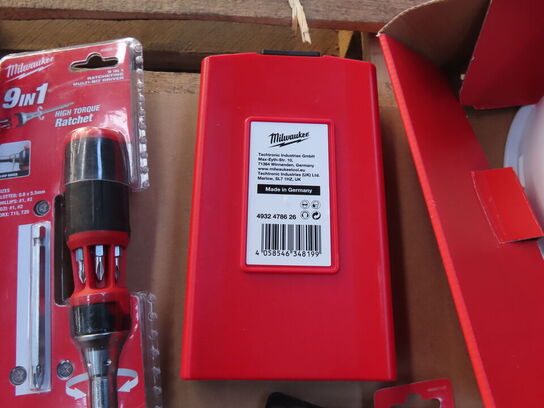 Diverse bor, hjelm mv. MILWAUKEE