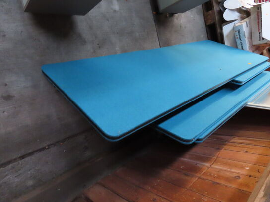 4 stk afskærmingner og 2 whiteboard