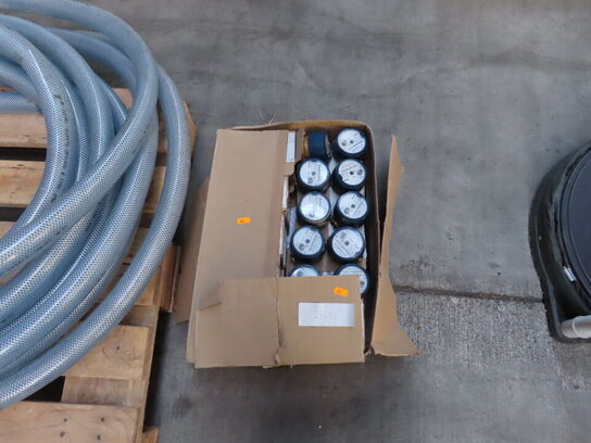 Kasse med vandmålere ISTA