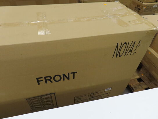 Stort parti NOVA SOLO møbler og knagrækker