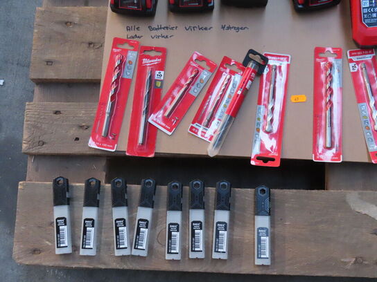 Diverse bor, batterier mv. MILWAUKEE