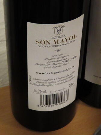 2 flasker premier vin SON MAYOL