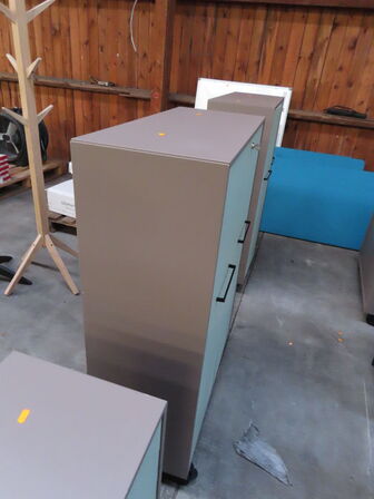 Kommode på hjul DENCON