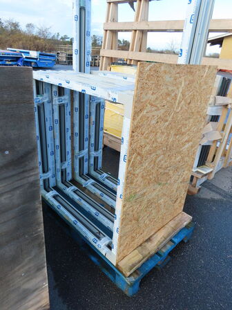 Parti vinduesrammer med glas