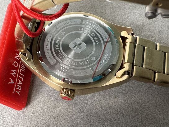 Armbåndsur SWISS MILITARY 8MWLH2200210